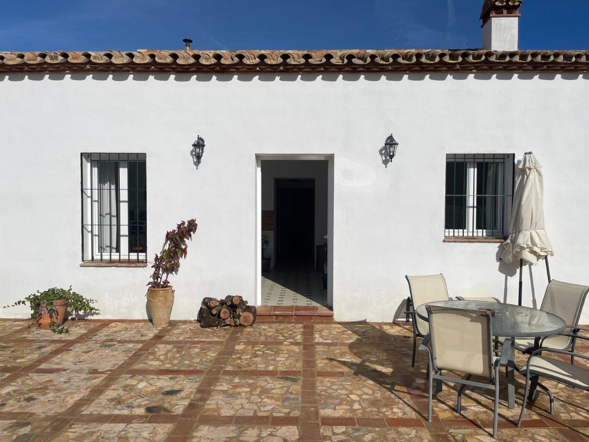 Cortijo Huerta Galindo Guest House Alanís Exterior photo