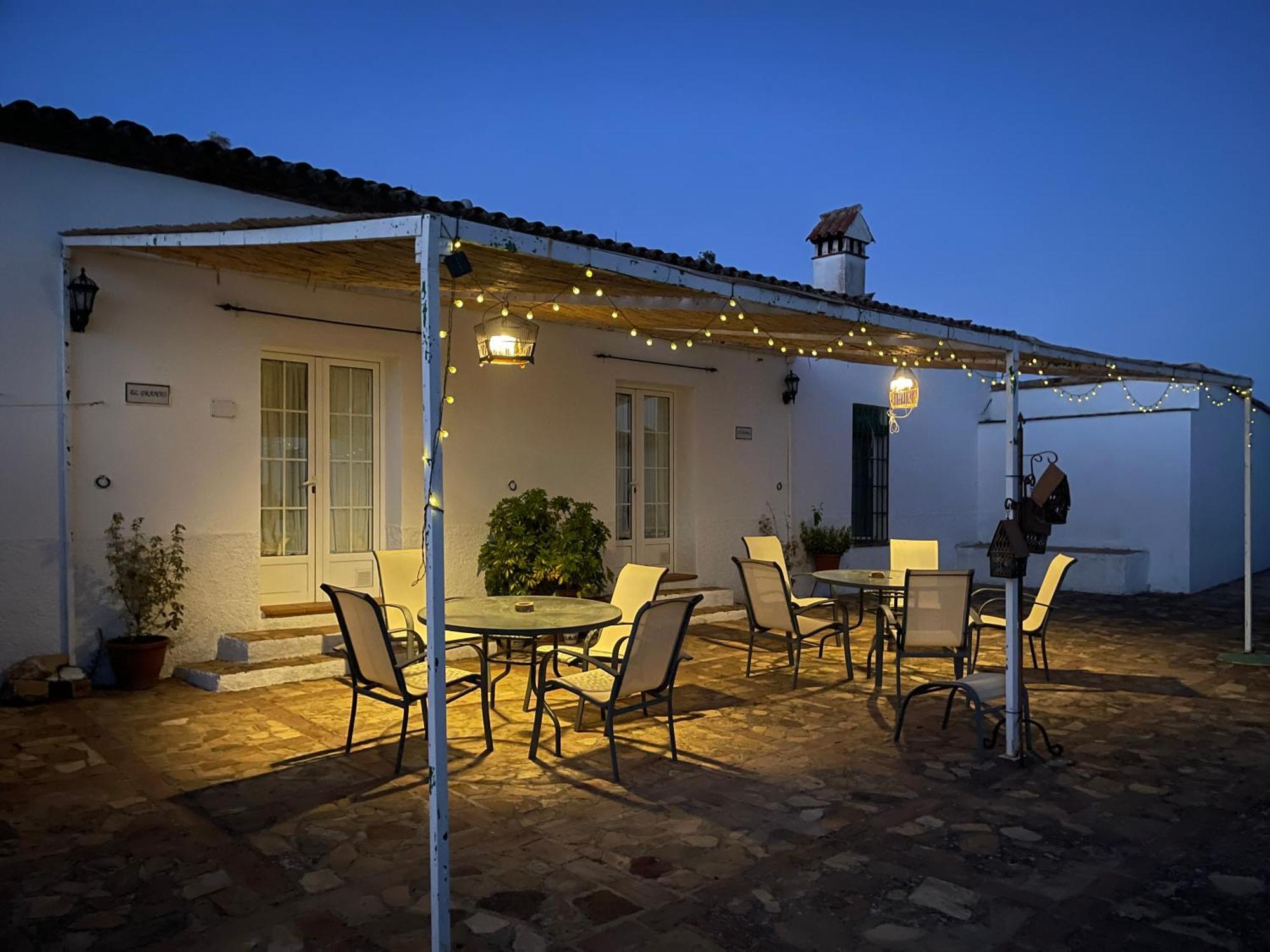 Cortijo Huerta Galindo Guest House Alanís Exterior photo