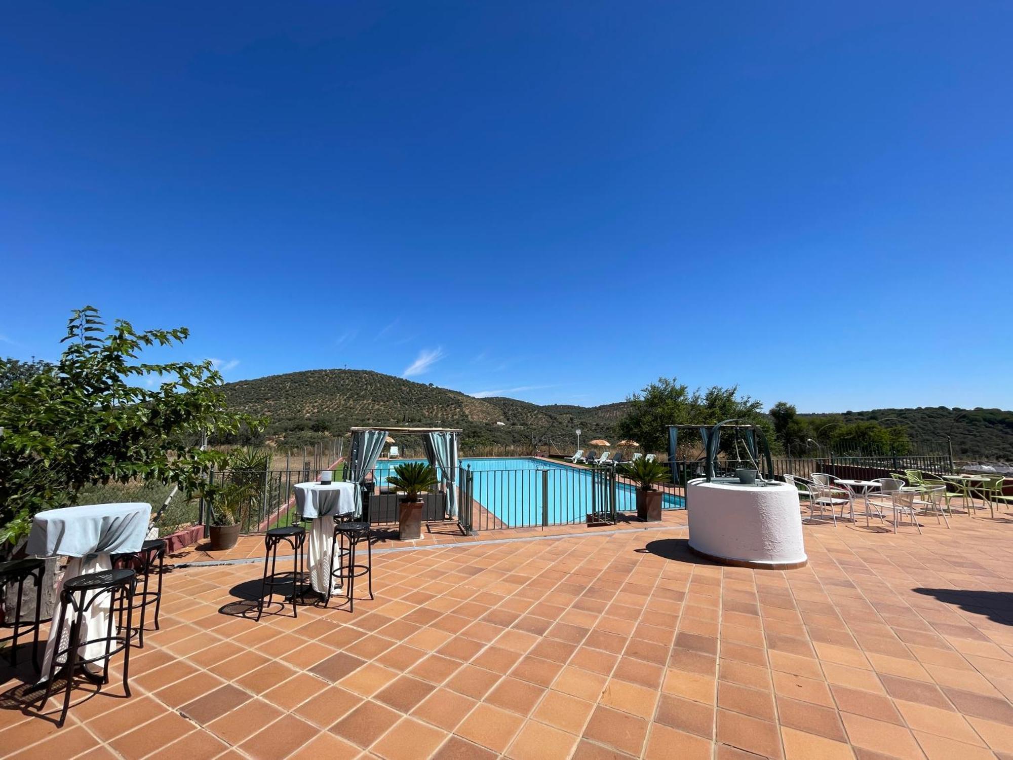 Cortijo Huerta Galindo Guest House Alanís Exterior photo